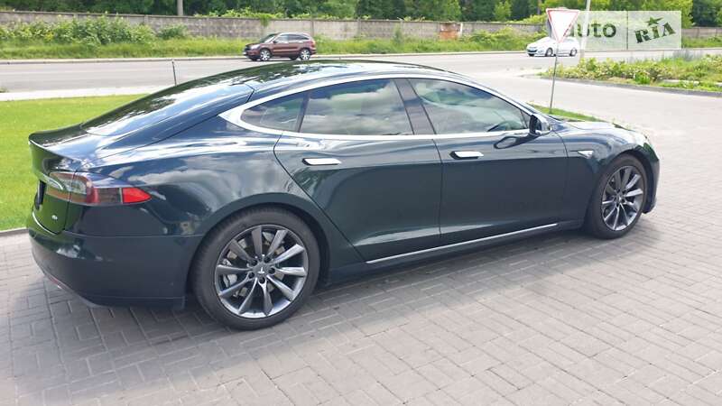 Ліфтбек Tesla Model S 2013 в Києві фото 28 Ліфтбек Tesla Model S 2013 в Києві