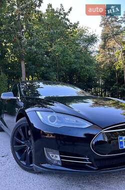 Лифтбек Tesla Model S 2016 в Сарнах