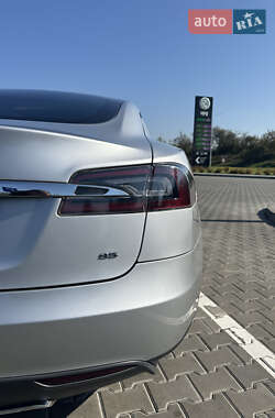 Лифтбек Tesla Model S 2013 в Стрые