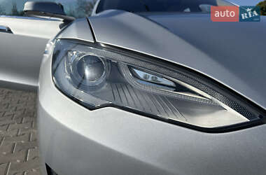 Лифтбек Tesla Model S 2013 в Стрые