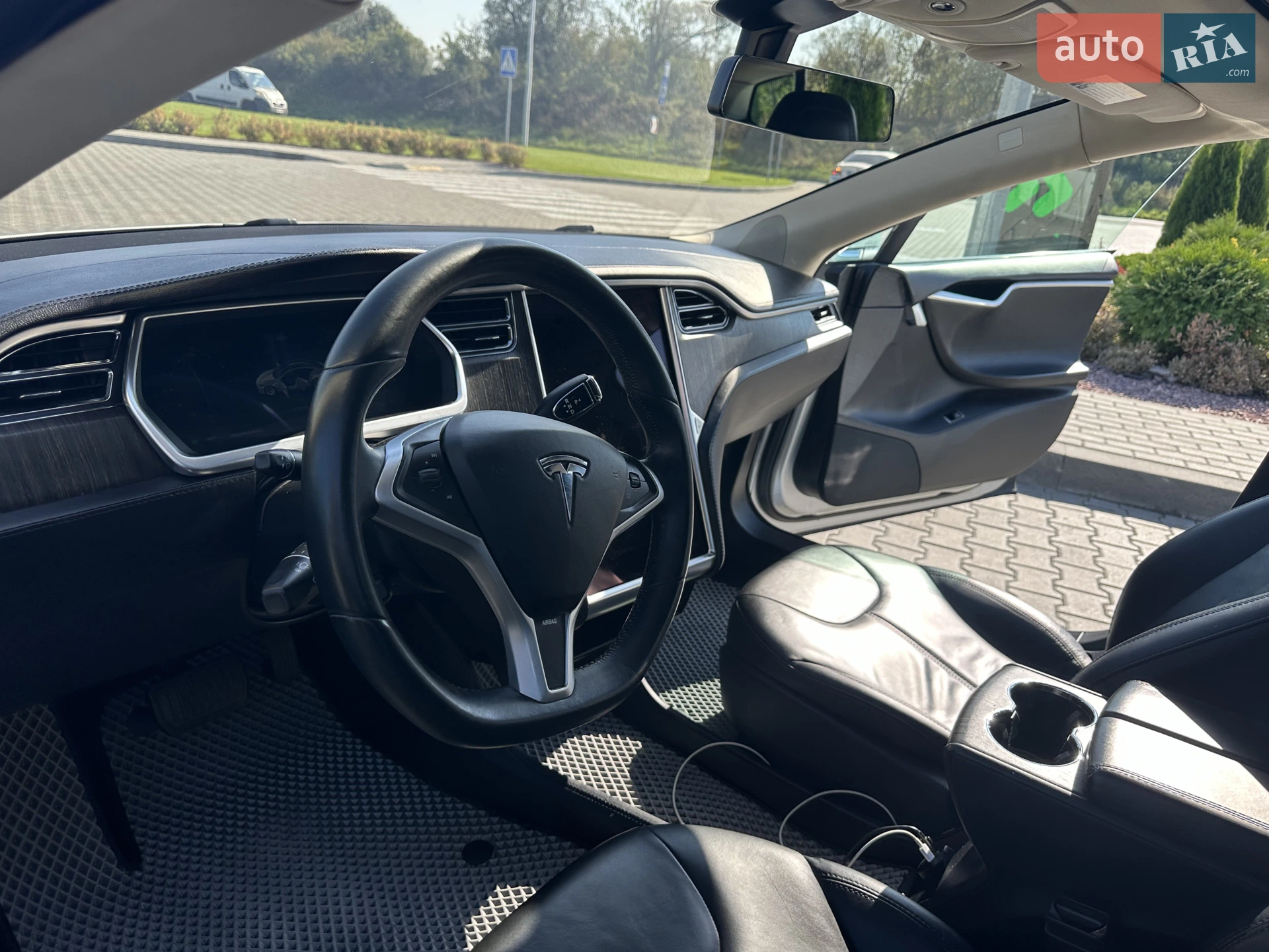 2013 Tesla Model S - мініатюра 24