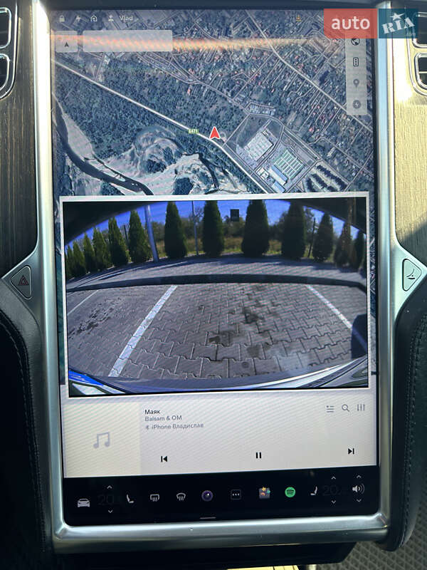 Ліфтбек Tesla Model S 2013 в Стрию