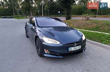 Лифтбек Tesla Model S 2019 в Трускавце