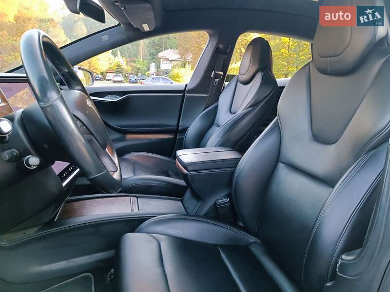 Ліфтбек Tesla Model S 2019 в Трускавці