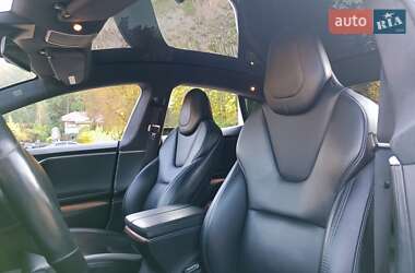 Лифтбек Tesla Model S 2019 в Трускавце