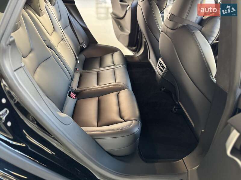Лифтбек Tesla Model S 2020 в Одессе