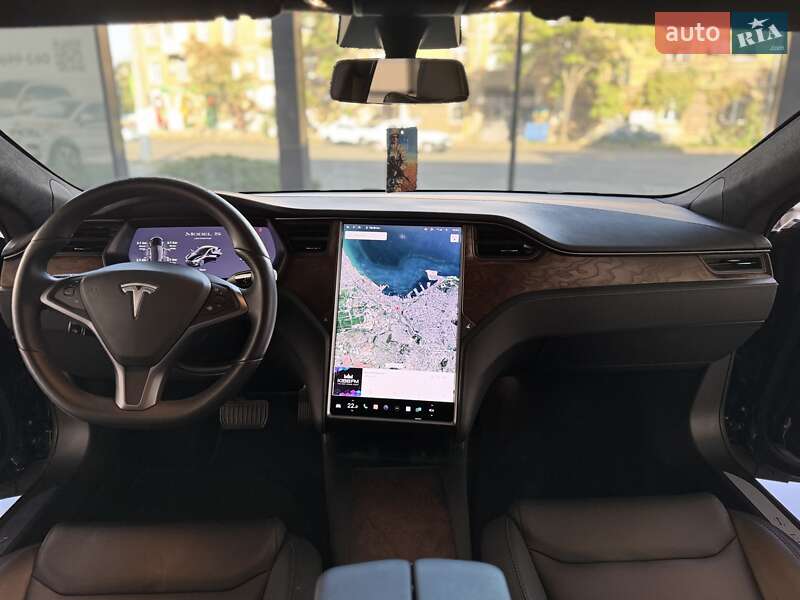 Лифтбек Tesla Model S 2020 в Одессе
