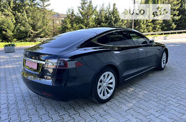 Ліфтбек Tesla Model S 2016 в Львові