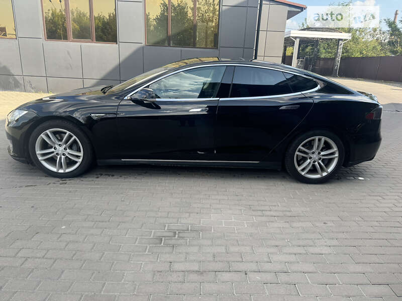 Ліфтбек Tesla Model S 2014 в Рівному фото 11 Ліфтбек Tesla Model S 2014 в Рівному