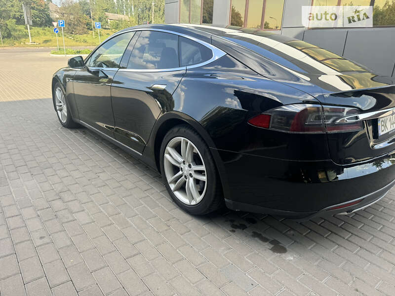 Ліфтбек Tesla Model S 2014 в Рівному фото 12 Ліфтбек Tesla Model S 2014 в Рівному