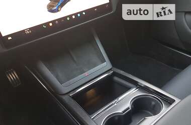 Лифтбек Tesla Model S 2022 в 