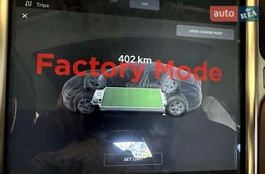 Ліфтбек Tesla Model S 2013 в 