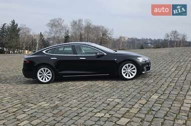 Ліфтбек Tesla Model S 2016 в Києві