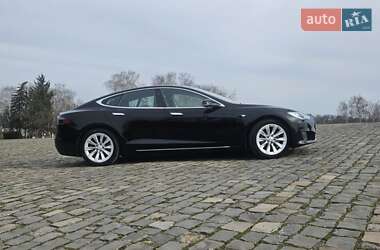 Ліфтбек Tesla Model S 2016 в Києві