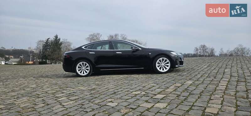 Лифтбек Tesla Model S 2016 в Житомире