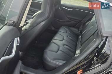 Ліфтбек Tesla Model S 2016 в Києві