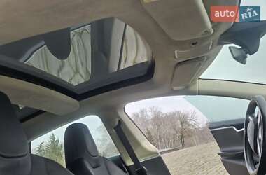 Ліфтбек Tesla Model S 2016 в Києві