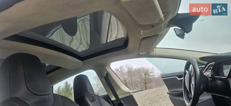 Лифтбек Tesla Model S 2016 в Киеве фото 20 Лифтбек Tesla Model S 2016 в Киеве
