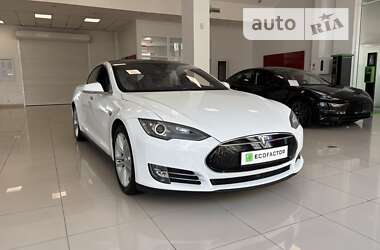 Ліфтбек Tesla Model S 2015 в Одесі