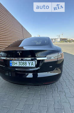 Лифтбек Tesla Model S 2016 в 