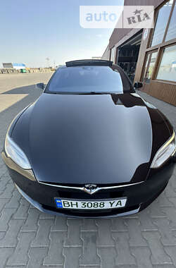 Лифтбек Tesla Model S 2016 в 