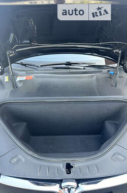 Лифтбек Tesla Model S 2016 в 