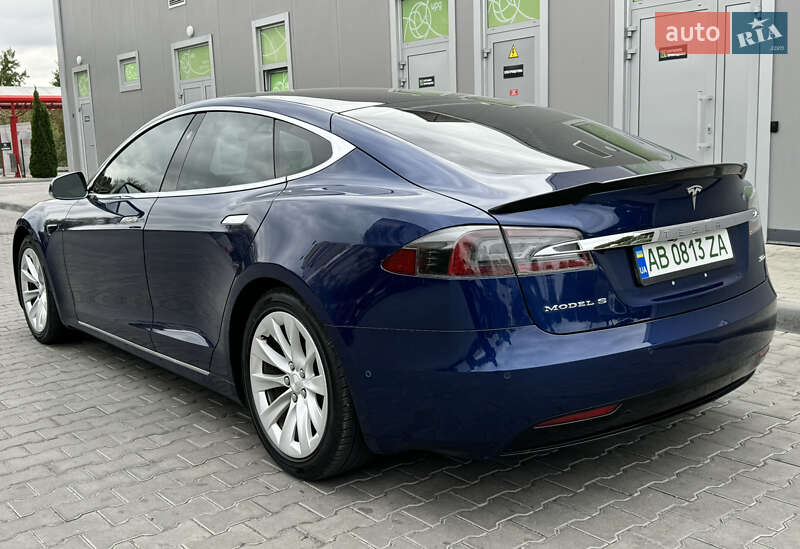 Лифтбек Tesla Model S 2018 в Виннице