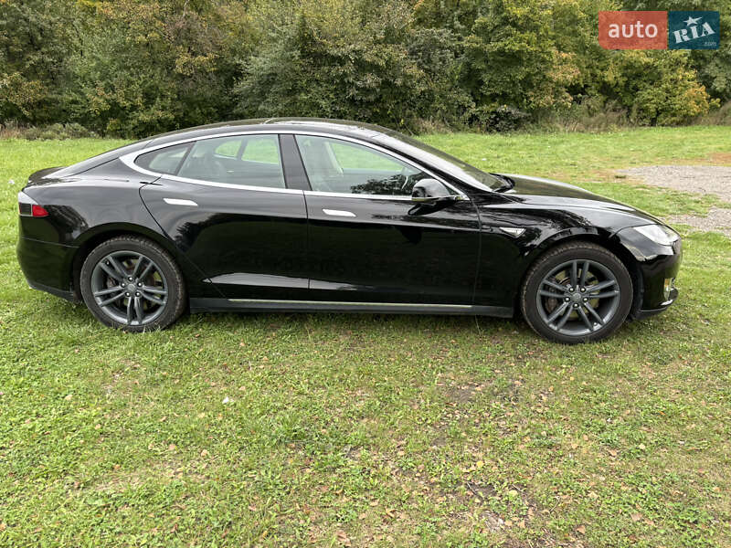 Лифтбек Tesla Model S 2013 в Красилове фото 15 Лифтбек Tesla Model S 2013 в Красилове