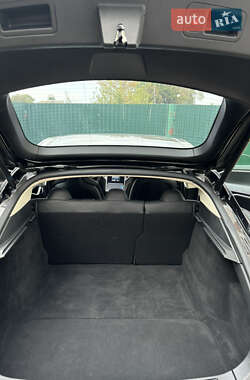 Лифтбек Tesla Model S 2013 в 