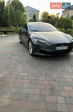 Лифтбек Tesla Model S 2017 в Рогатине