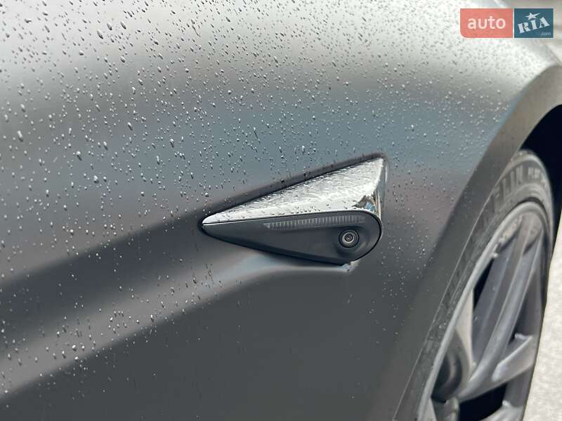Ліфтбек Tesla Model S 2021 в Вінниці