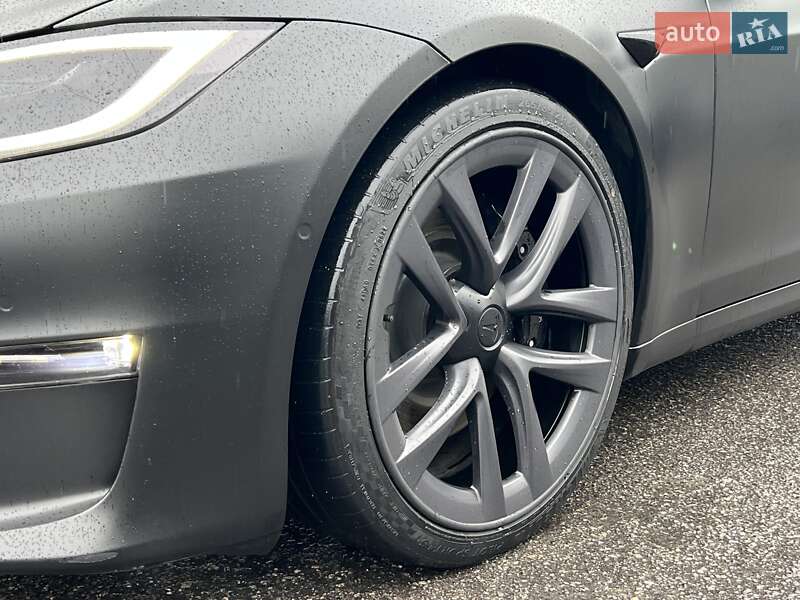 Ліфтбек Tesla Model S 2021 в Вінниці