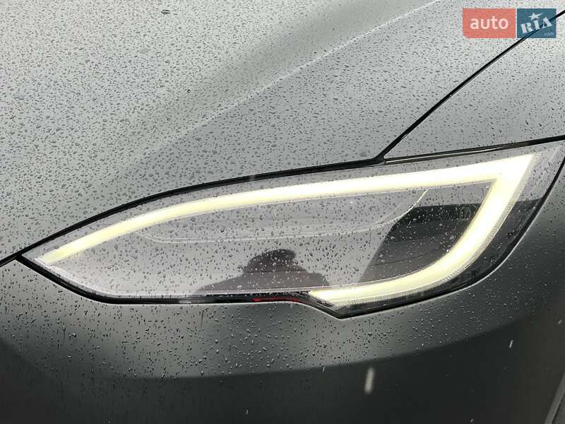 Ліфтбек Tesla Model S 2021 в Вінниці
