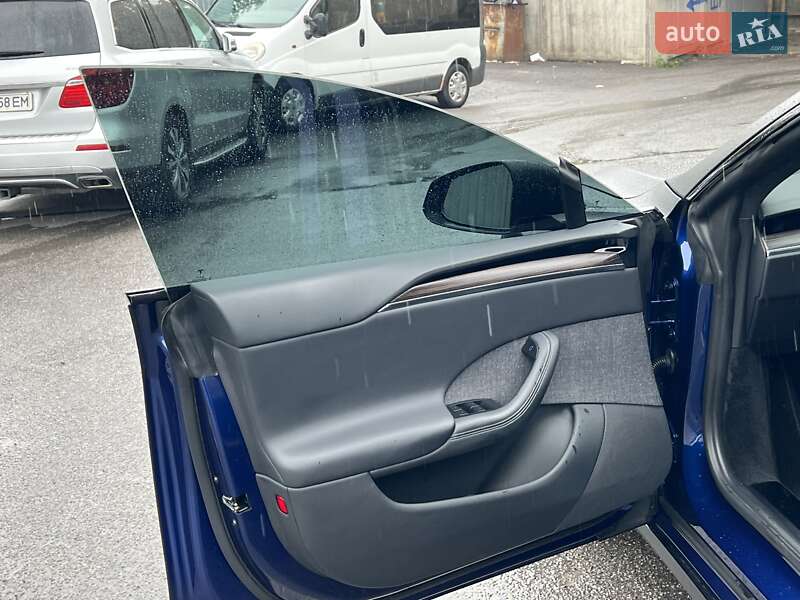 Ліфтбек Tesla Model S 2021 в Вінниці