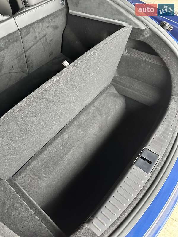 Лифтбек Tesla Model S 2021 в Хоросткове