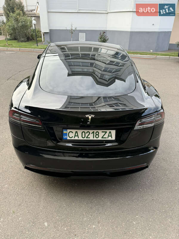 Ліфтбек Tesla Model S 2022 в Черкасах