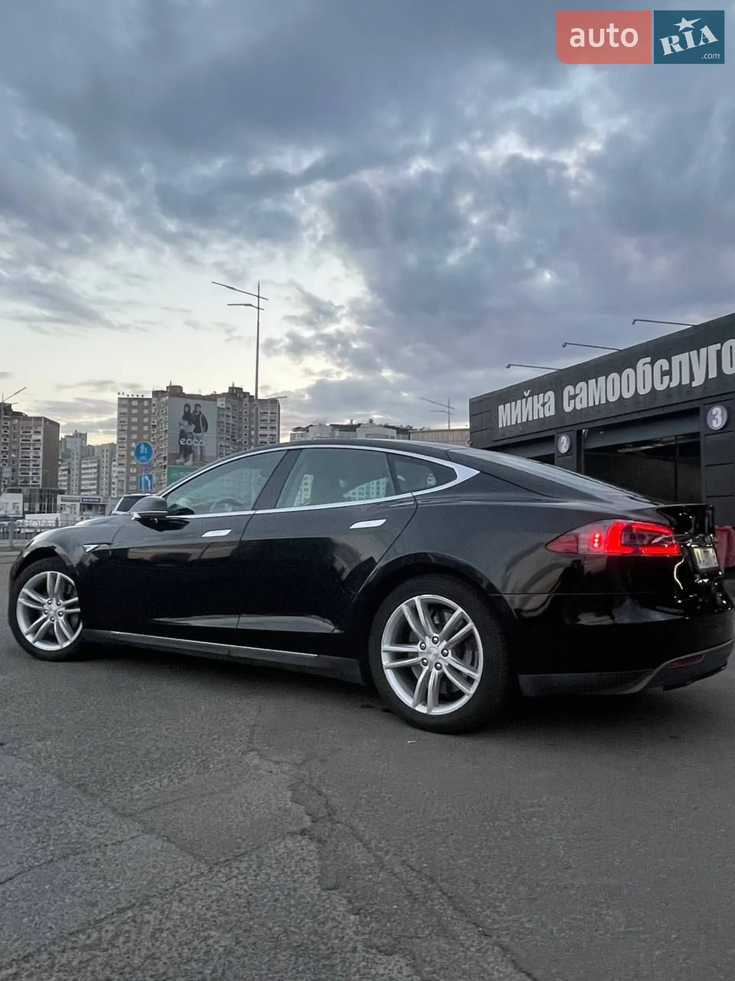 2015 Tesla Model S - мініатюра 3