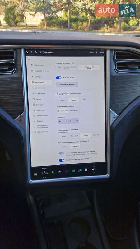 Лифтбек Tesla Model S 2016 в Киеве