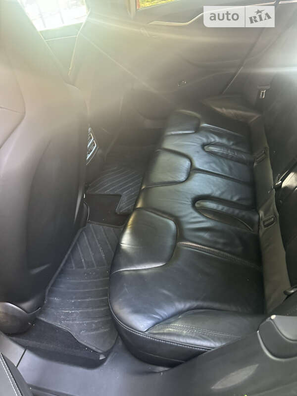 Ліфтбек Tesla Model S 2014 в Рівному фото 8 Ліфтбек Tesla Model S 2014 в Рівному