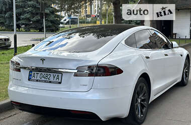 Ліфтбек Tesla Model S 2017 в Івано-Франківську