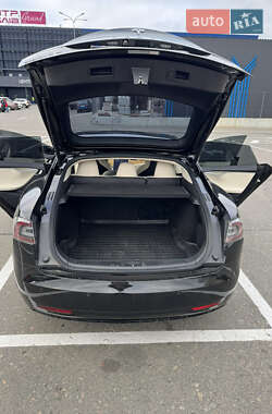 Лифтбек Tesla Model S 2019 в 