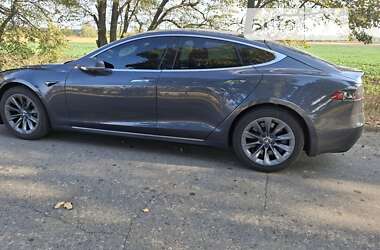 Лифтбек Tesla Model S 2019 в Мироновке