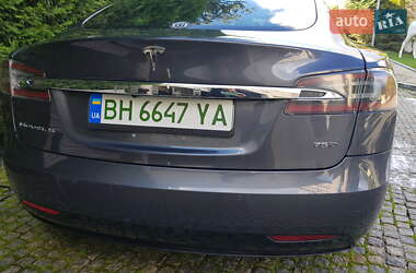 Лифтбек Tesla Model S 2017 в 