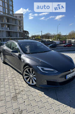 Ліфтбек Tesla Model S 2017 в Львові