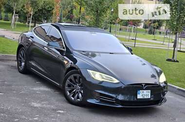 Лифтбек Tesla Model S 2013 в Киеве