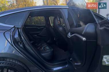 Лифтбек Tesla Model S 2015 в 