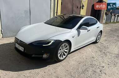 Ліфтбек Tesla Model S 2016 в Броварах