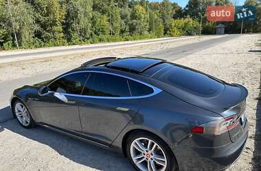 Лифтбек Tesla Model S 2014 в 