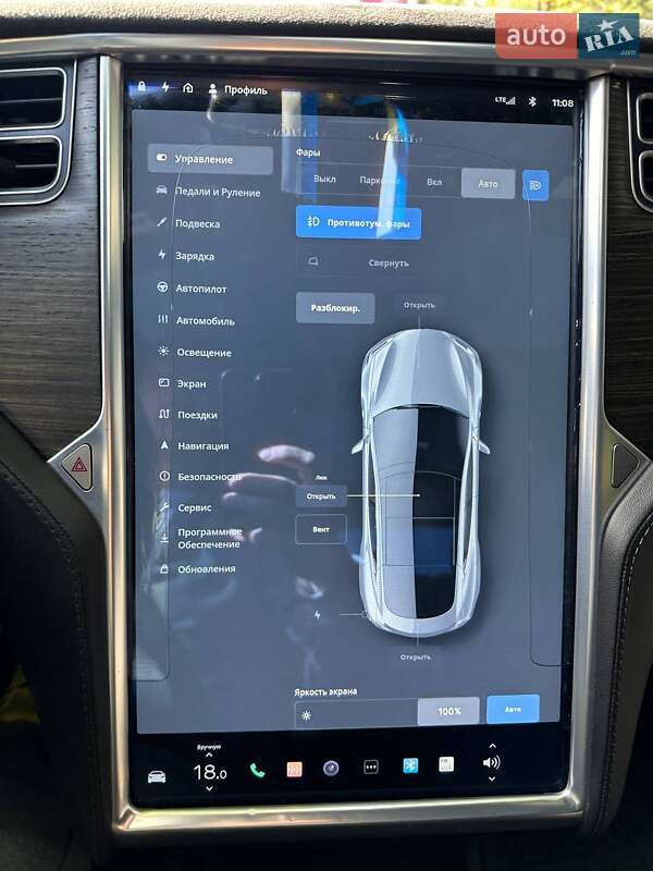 Ліфтбек Tesla Model S 2014 в Дніпрі