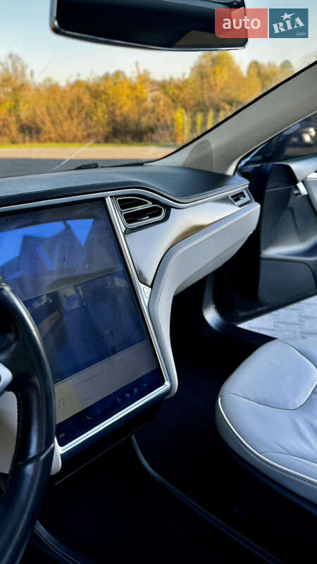 Ліфтбек Tesla Model S 2014 в Зборові